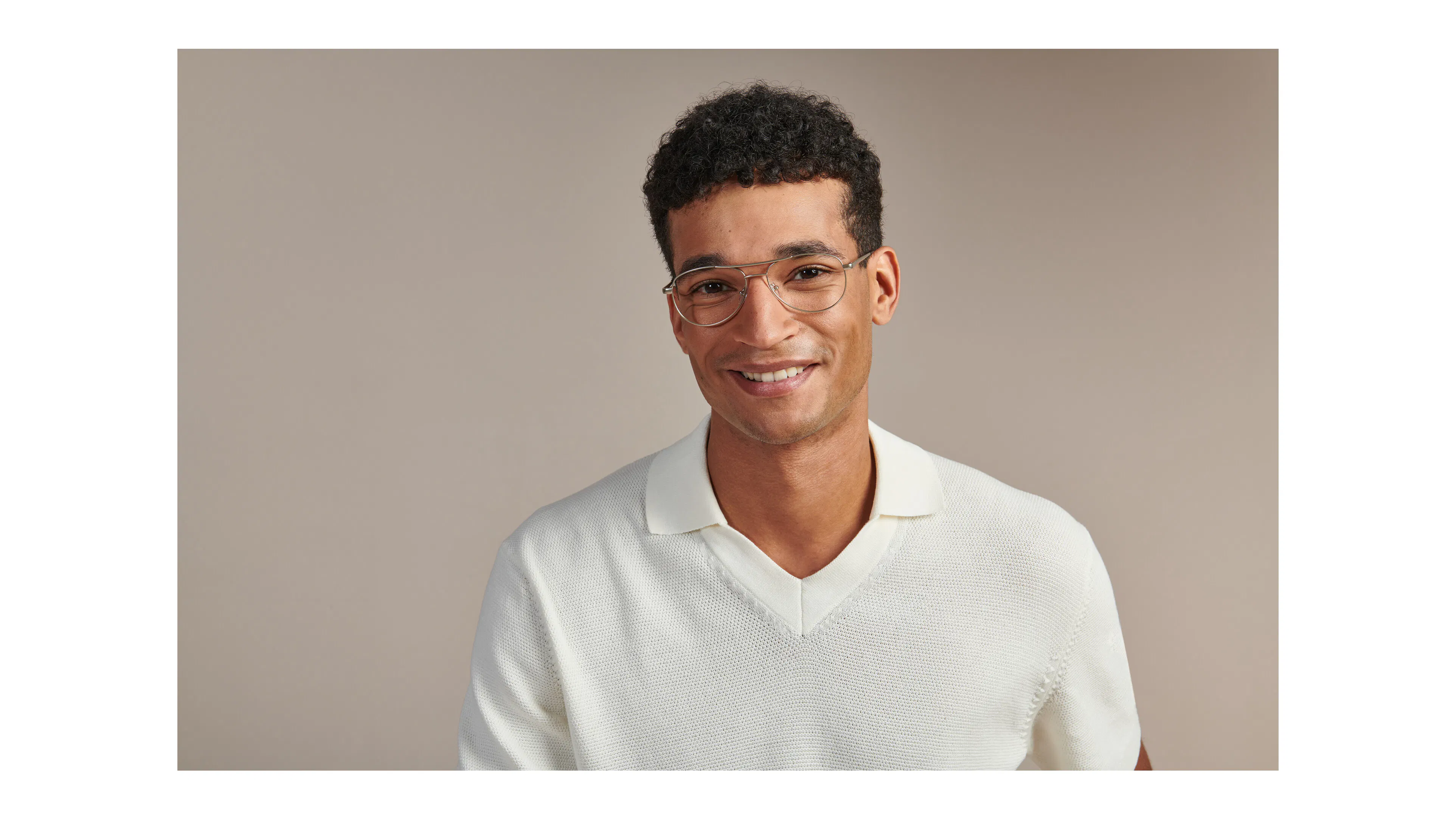 On_Model_Female02, Seen SNAM08 SS Brille