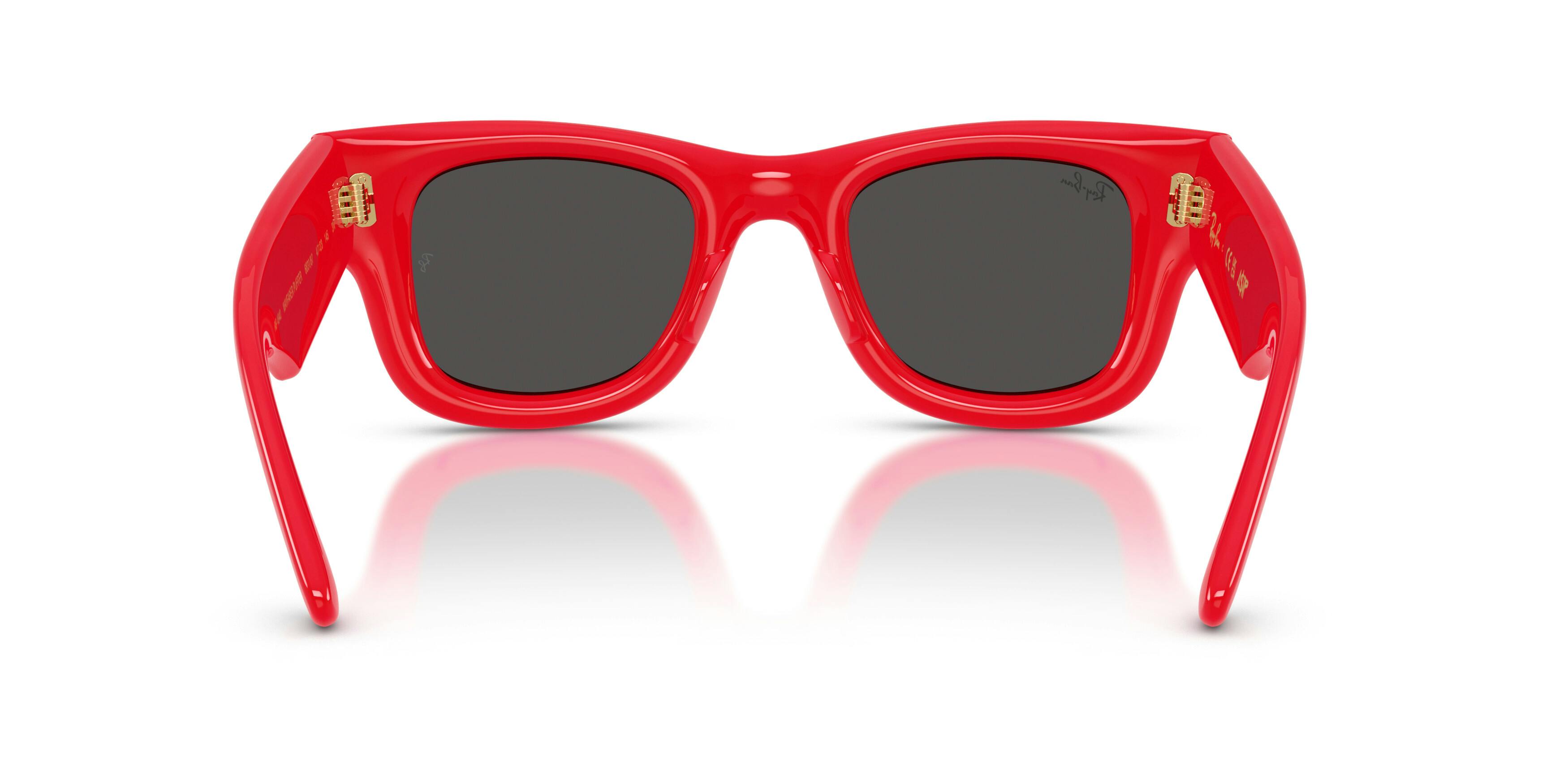 On_Model_Female03, Ray-Ban ASAP ROCKY PUFFER WAYFARER 0RB4940 683187 Sonnenbrille