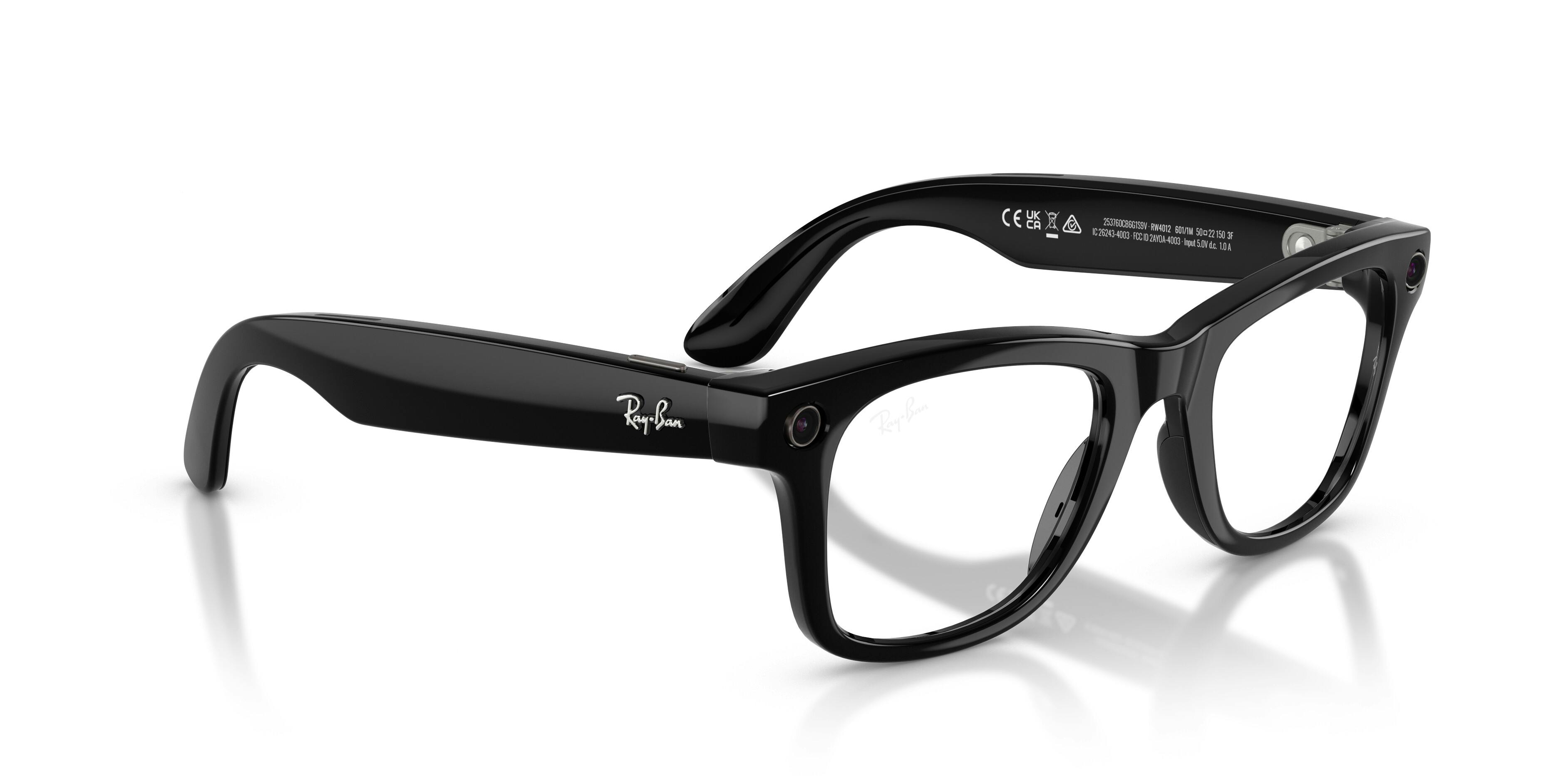 On_Model_Female03, Ray-Ban | META WAYFARER LARGE mit TRANSITIONS® GEN S 0RW4012 601ST3 Sonnenbrille