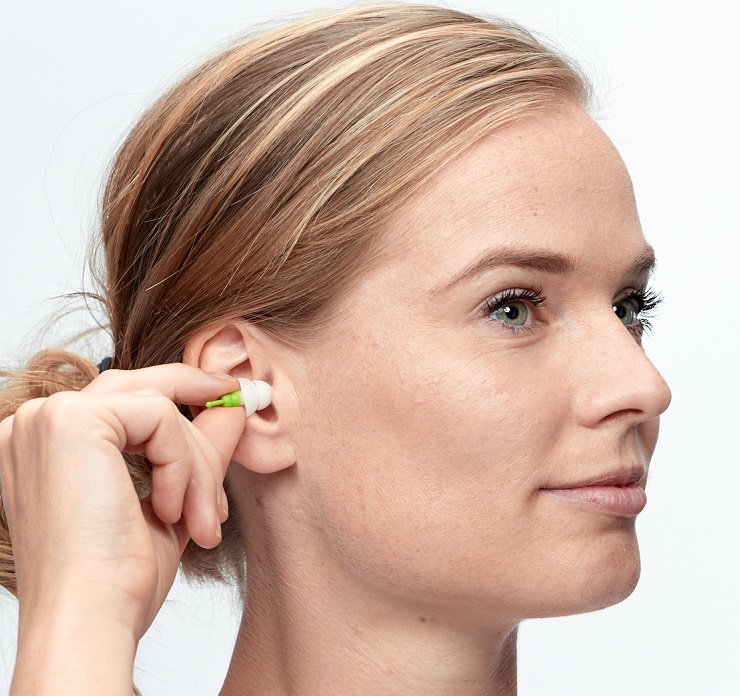 [products.image.on_model_female01] Alpine Hearing Accessoire