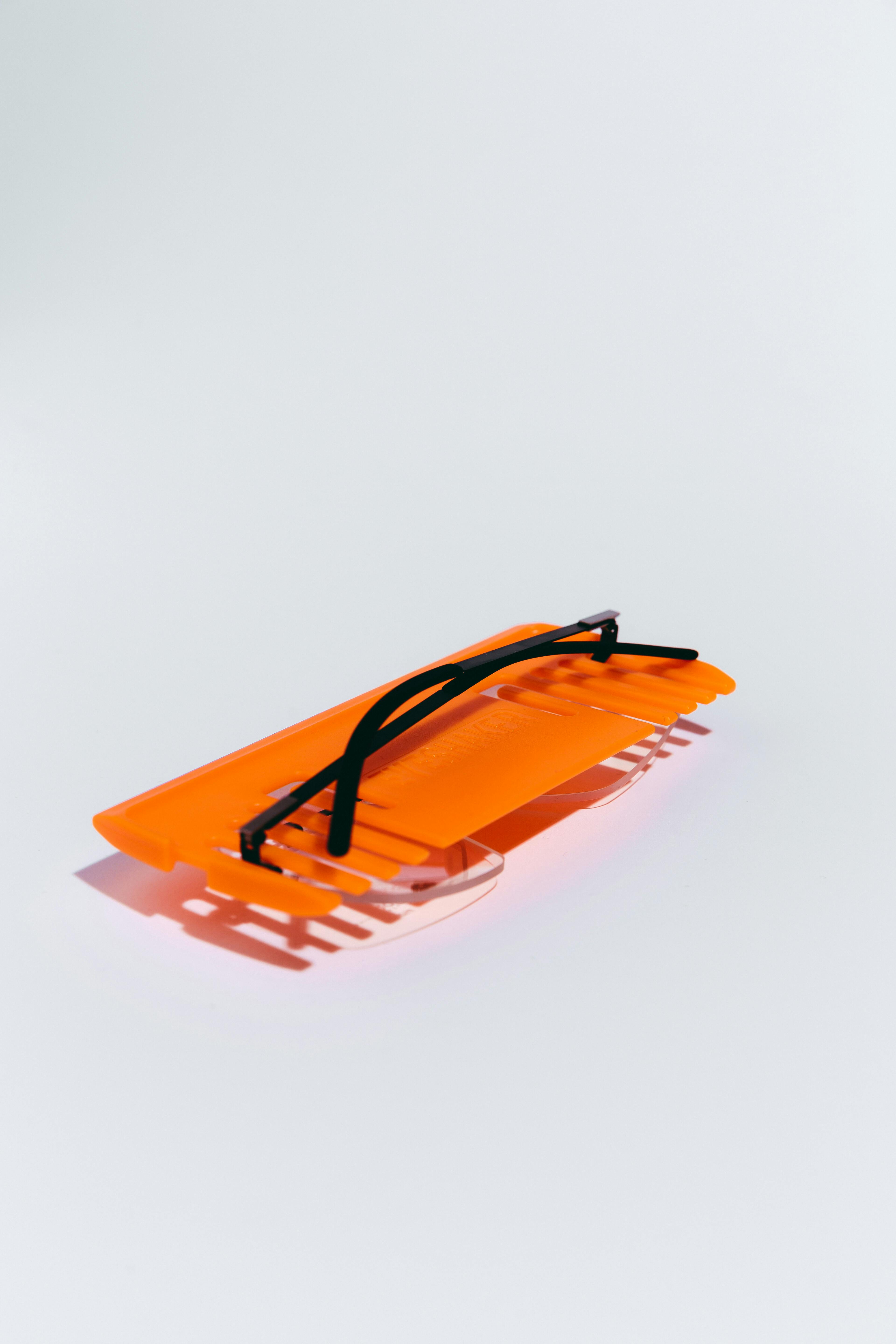 On_Model_Female01, Apollo Eyeshaker Inset PA Accessoire